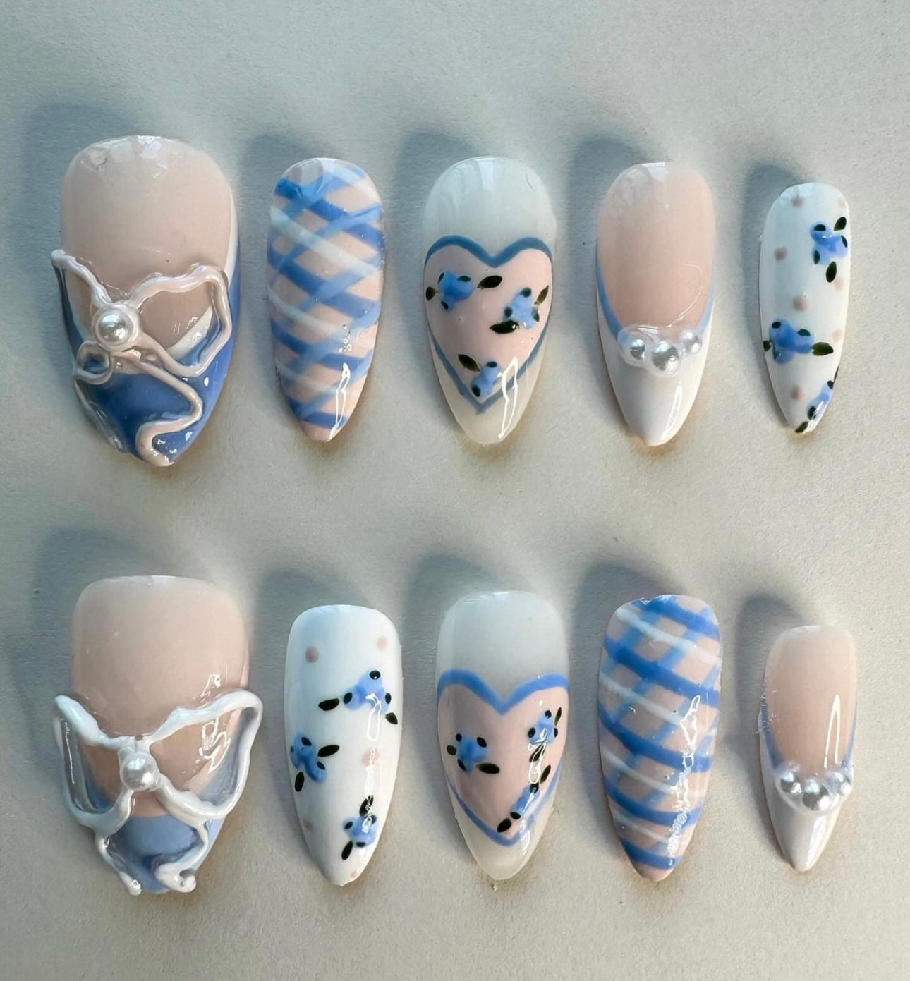 Press on nails| blueberries & bows