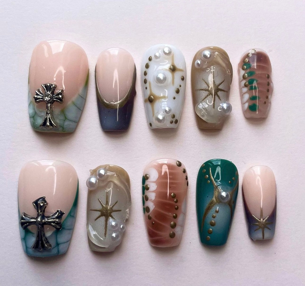 Press on nails| cross set