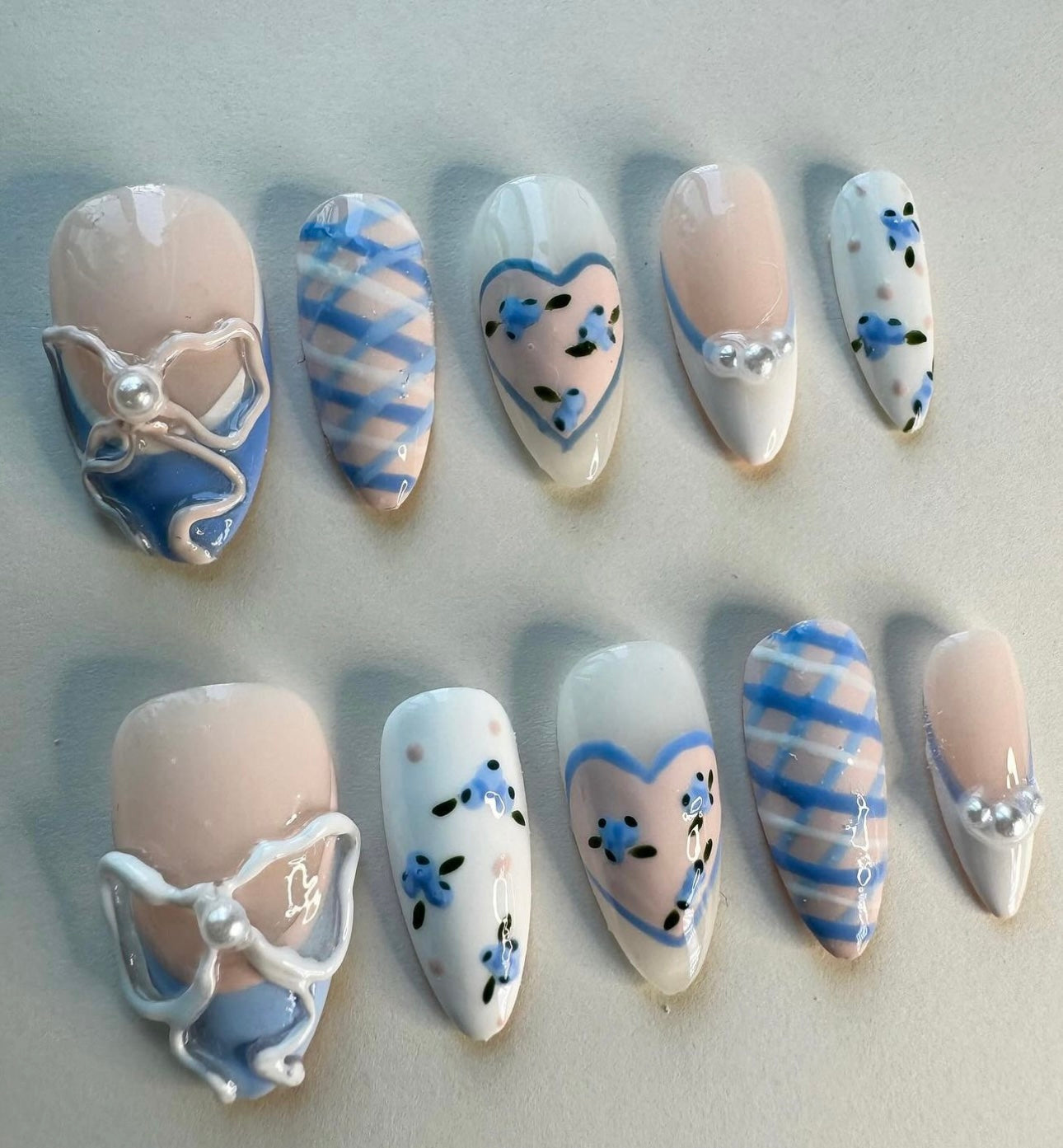 Press on nails| blueberries & bows