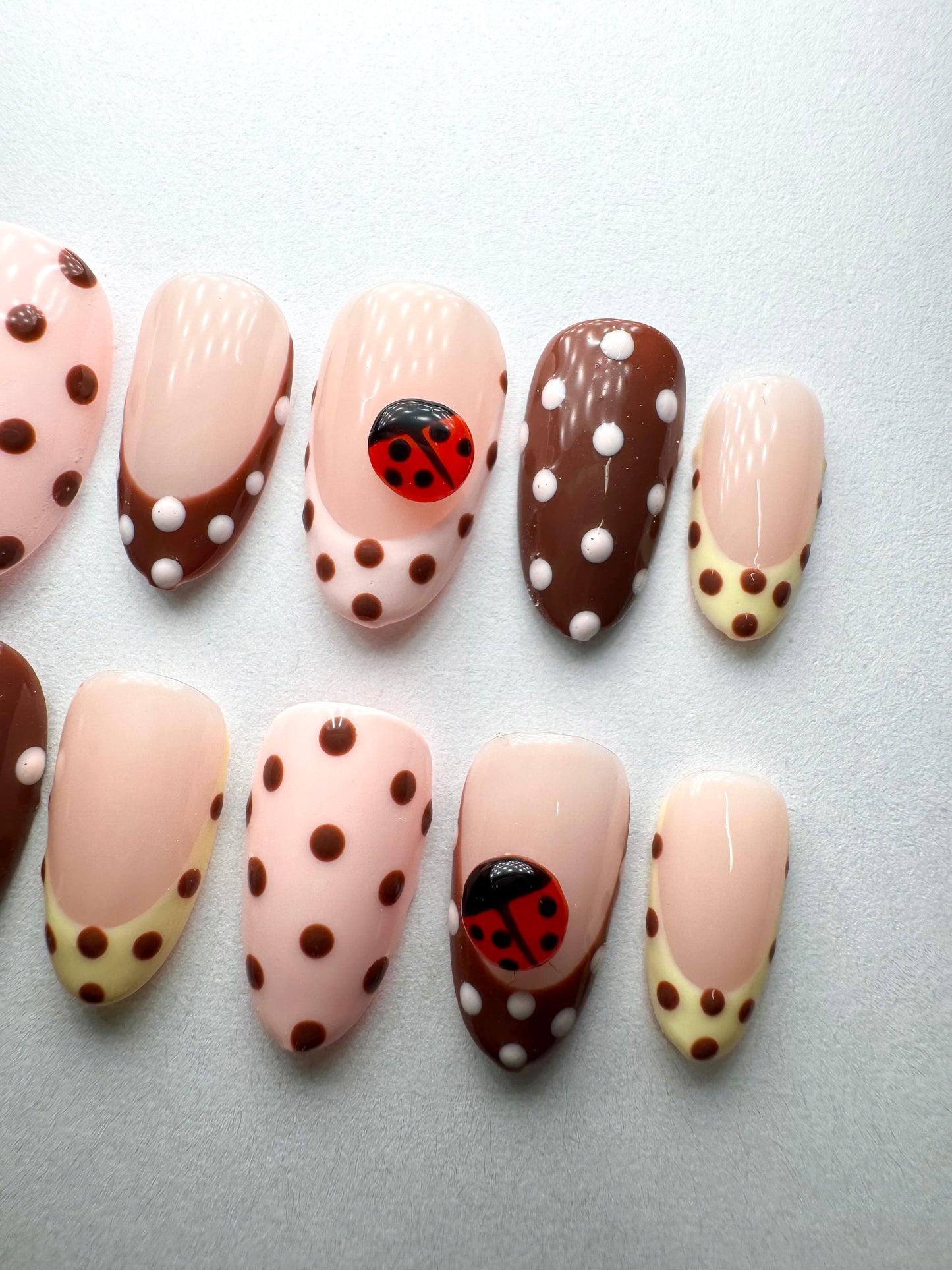 Press on nails| polka dot girly