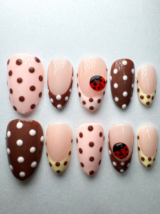 Press on nails| polka dot girly