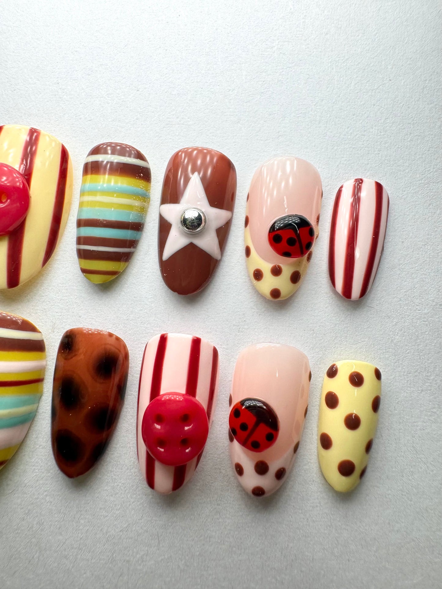 Press on nails| cool girl fall set