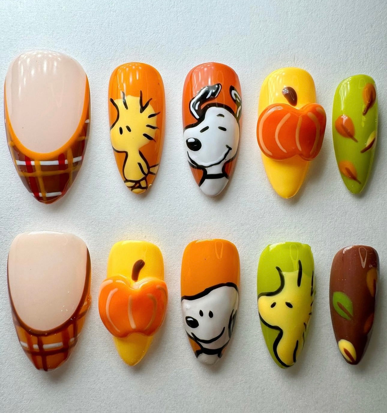 Press on nails| snoopy set