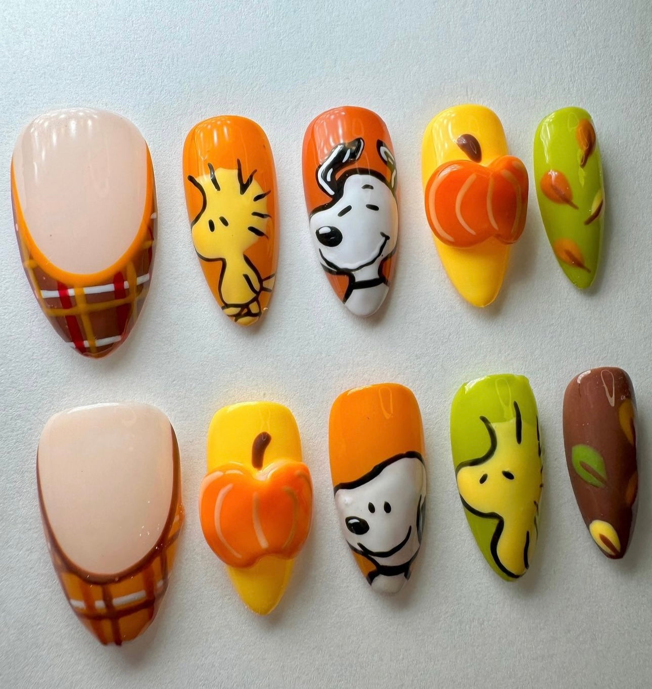 Press on nails| snoopy set