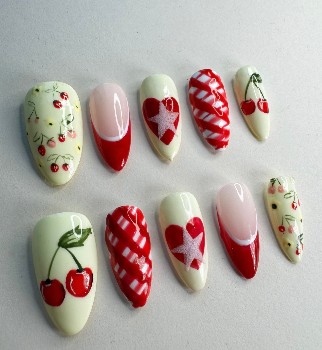 Press on nails| picnic cherry set